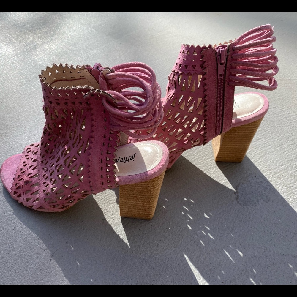 Jeffrey Campbell pink Ottawa shooties - part sandal, part bootie size 7.5
